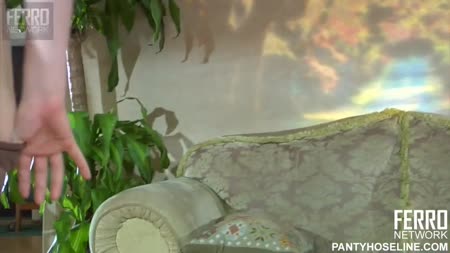 Муж раскрутил беловолосую женушку на любительский секс #5