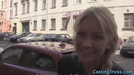 Русская блондинка согласилась попробовать себя в домашнем сексе #1