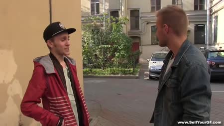 Девушка согласилась перепихнуться с другим ради долгов #1