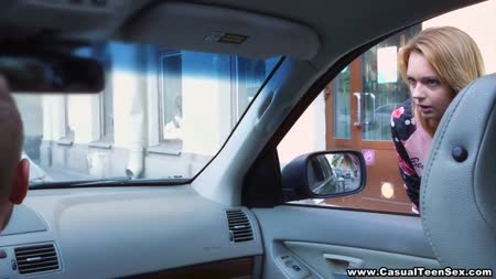 Привел сисястую гостью домой и быстро насадил ее на кукан #1