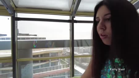 Веселую пьяную бабенку быстро пристроили на кукан #1