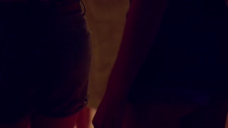 Молодые блондинки по очереди обкатывают крепкий пенис парня #1