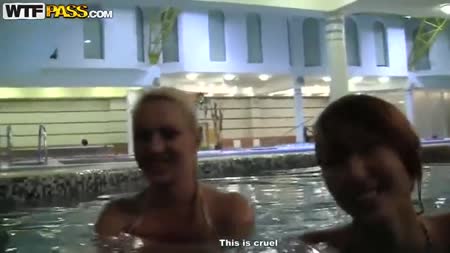 Доступные девушки устроили с парнями групповуху в бассейне #2