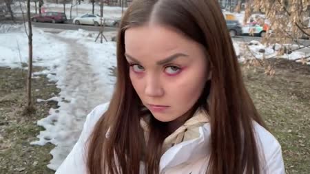 Подцепил студенточку во дворе и развел ее на минет #1