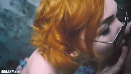 Очкастая самочка классно делает минет от первого лица #2