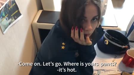 Грудастая девка в погонах не против поснимать домашку #3