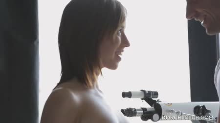 Русская брюнетка с красивой попкой любит романтичный трах #1