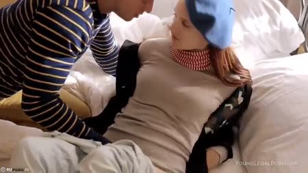 Настойчивый парень раздел рыженькую и мощно ее отчпокал #1